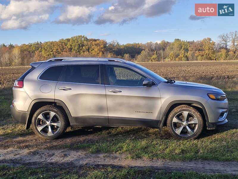 Внедорожник / Кроссовер Jeep Cherokee 2018 в Виннице