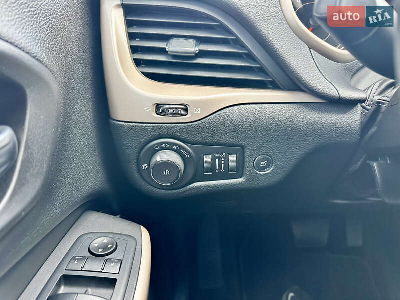 Позашляховик / Кросовер Jeep Cherokee 2017 в Вінниці фото 56 Позашляховик / Кросовер Jeep Cherokee 2017 в Вінниці