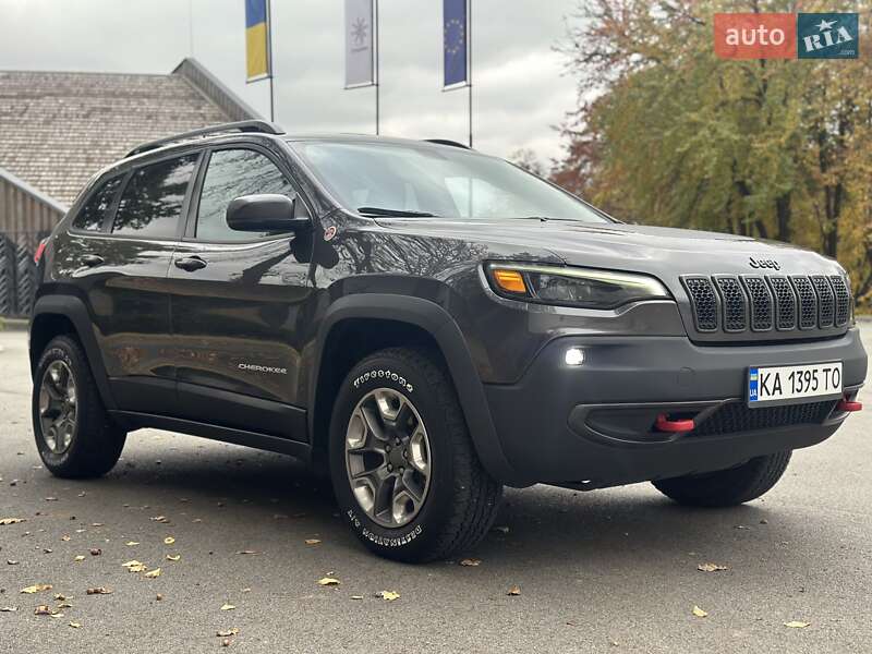Внедорожник / Кроссовер Jeep Cherokee 2018 в Киеве фото 44 Внедорожник / Кроссовер Jeep Cherokee 2018 в Киеве