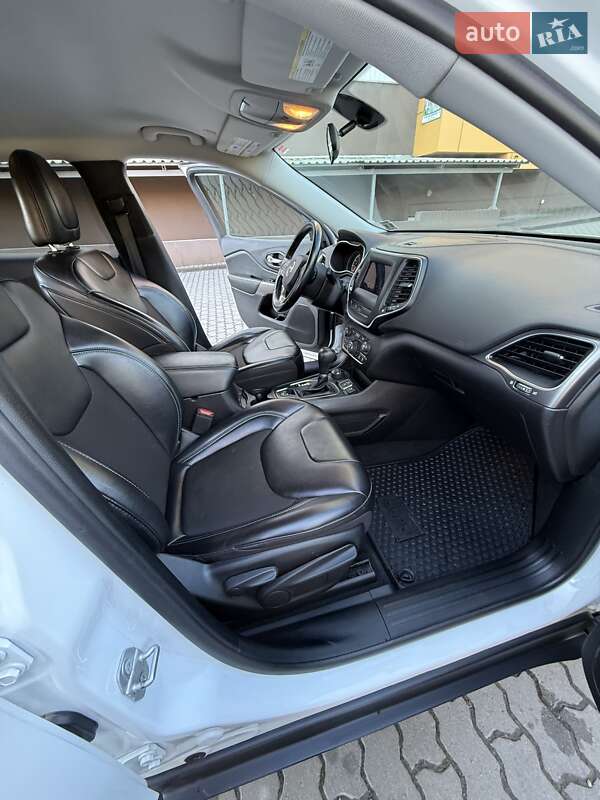 Внедорожник / Кроссовер Jeep Cherokee 2020 в Львове фото 16 Внедорожник / Кроссовер Jeep Cherokee 2020 в Львове