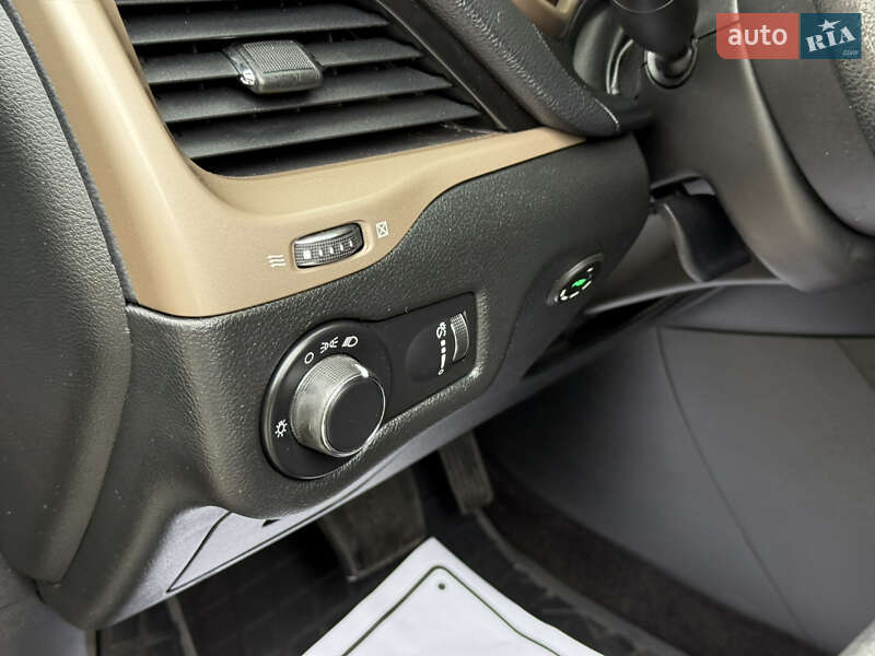 Внедорожник / Кроссовер Jeep Cherokee 2014 в Днепре фото 43 Внедорожник / Кроссовер Jeep Cherokee 2014 в Днепре