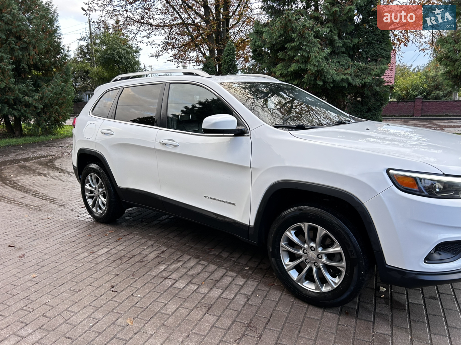 2019 Jeep Cherokee - мініатюра 5