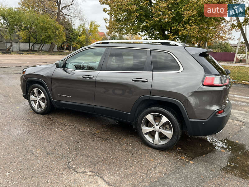 Внедорожник / Кроссовер Jeep Cherokee 2019 в Чернигове