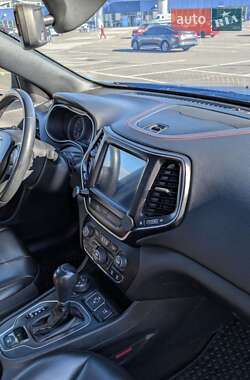 Позашляховик / Кросовер Jeep Cherokee 2018 в  фото 15 Позашляховик / Кросовер Jeep Cherokee 2018 в
