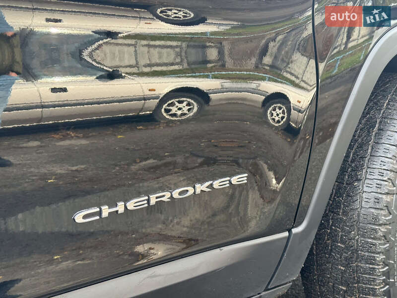 Внедорожник / Кроссовер Jeep Cherokee 2020 в Киеве