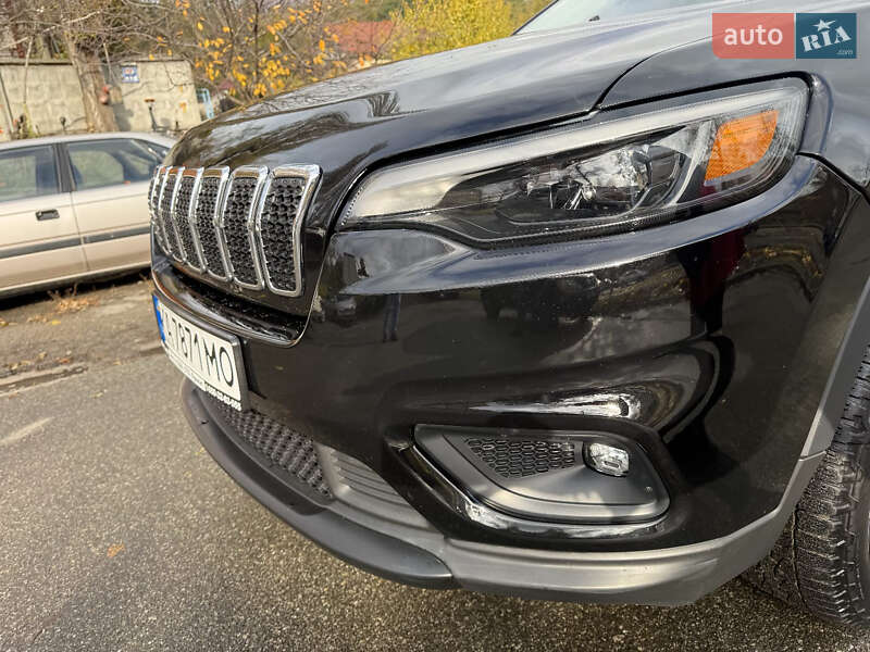 Внедорожник / Кроссовер Jeep Cherokee 2020 в Киеве