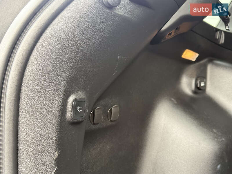 Внедорожник / Кроссовер Jeep Cherokee 2020 в Киеве