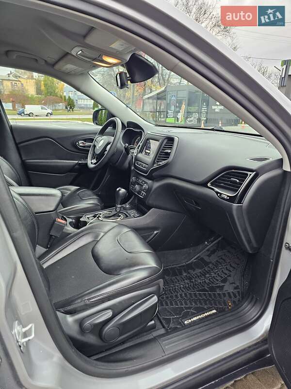 Внедорожник / Кроссовер Jeep Cherokee 2021 в Харькове фото 12 Внедорожник / Кроссовер Jeep Cherokee 2021 в Харькове