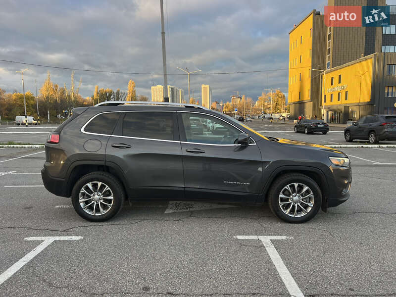 Внедорожник / Кроссовер Jeep Cherokee 2018 в Киеве фото 5 Внедорожник / Кроссовер Jeep Cherokee 2018 в Киеве