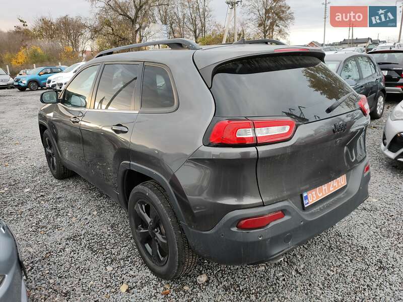 Внедорожник / Кроссовер Jeep Cherokee 2016 в Ровно