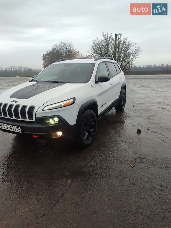 Внедорожник / Кроссовер Jeep Cherokee 2017 в Кропивницком фото 4 Внедорожник / Кроссовер Jeep Cherokee 2017 в Кропивницком