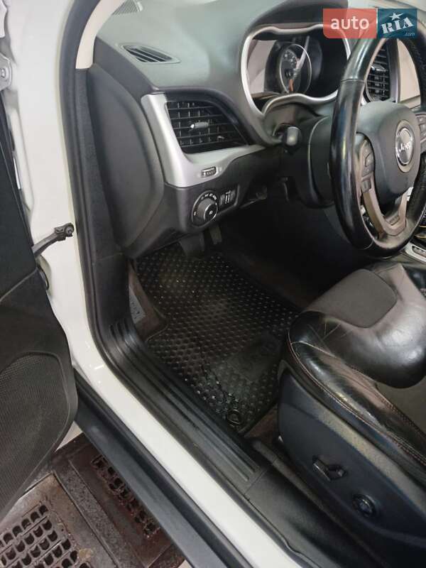 Внедорожник / Кроссовер Jeep Cherokee 2017 в Кропивницком фото 8 Внедорожник / Кроссовер Jeep Cherokee 2017 в Кропивницком