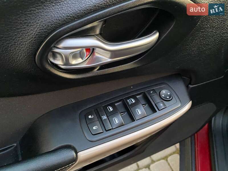 Позашляховик / Кросовер Jeep Cherokee 2016 в Львові