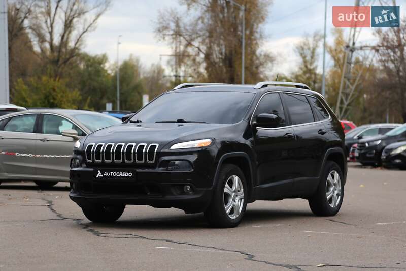 Внедорожник / Кроссовер Jeep Cherokee 2014 в Киеве
