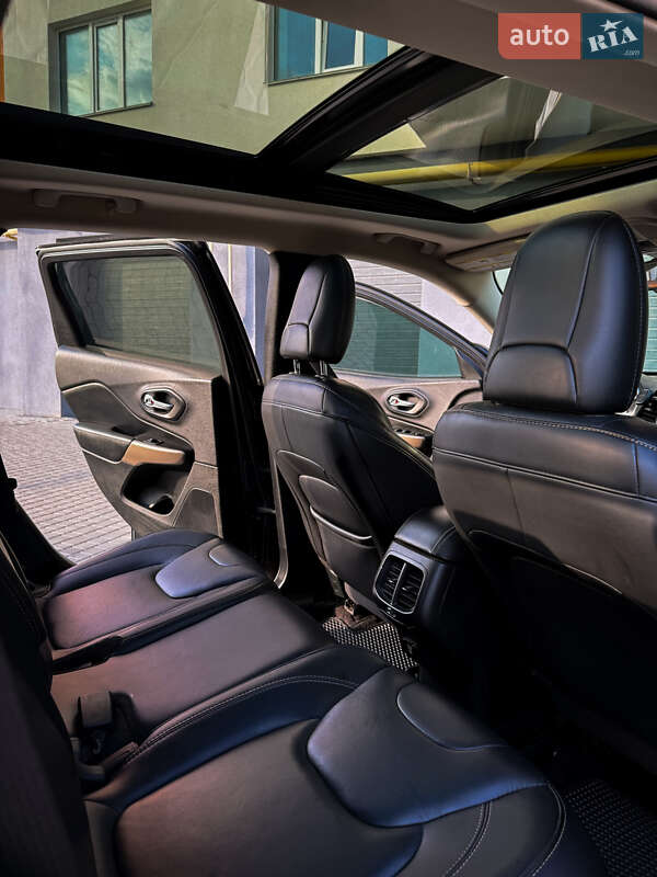 Позашляховик / Кросовер Jeep Cherokee 2017 в Вінниці