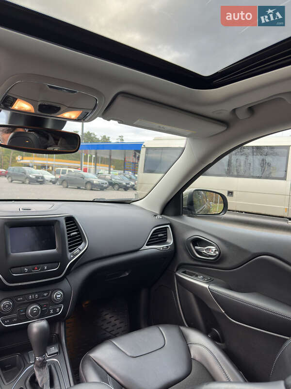 Позашляховик / Кросовер Jeep Cherokee 2021 в Києві