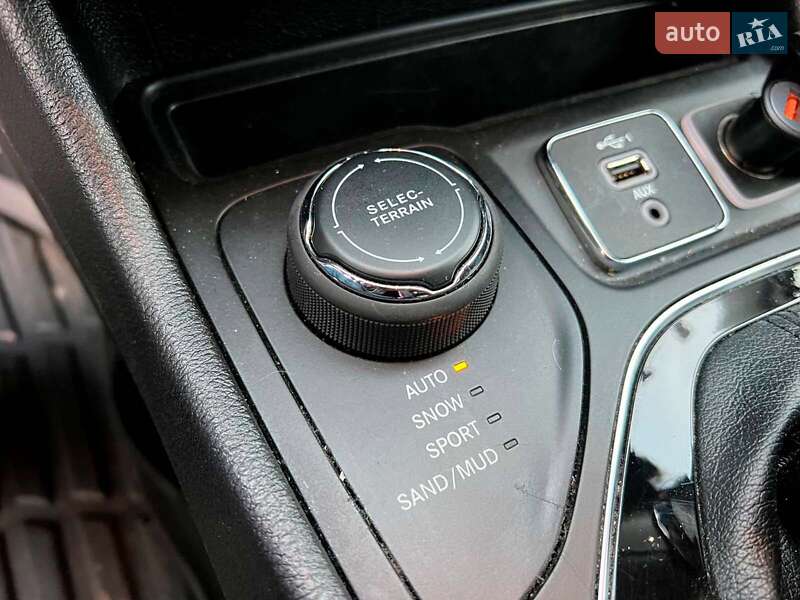 Позашляховик / Кросовер Jeep Cherokee 2020 в Львові фото 34 Позашляховик / Кросовер Jeep Cherokee 2020 в Львові