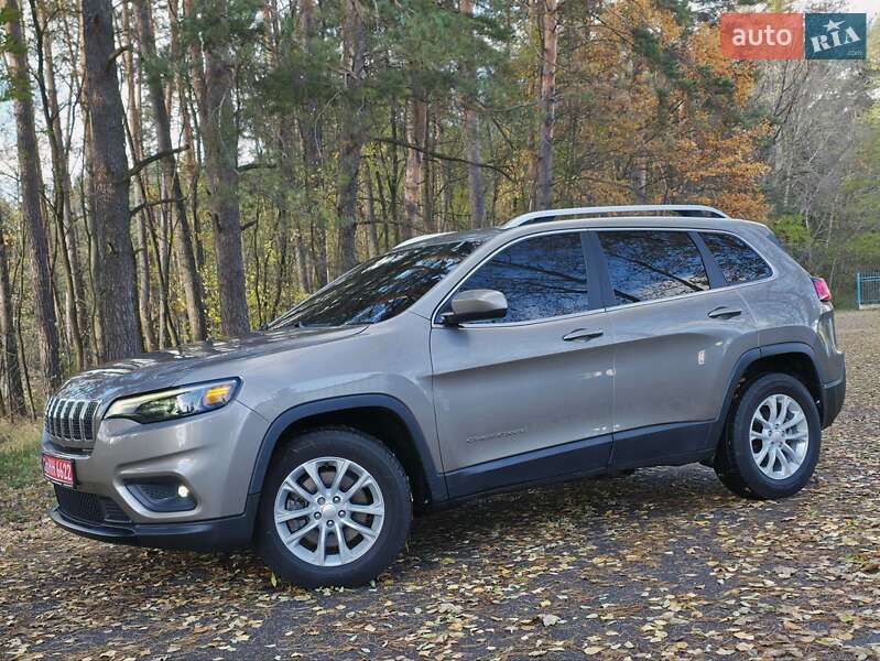 Внедорожник / Кроссовер Jeep Cherokee 2019 в Буче