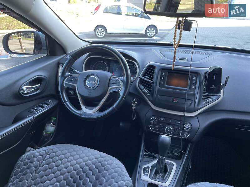 Позашляховик / Кросовер Jeep Cherokee 2013 в Полтаві