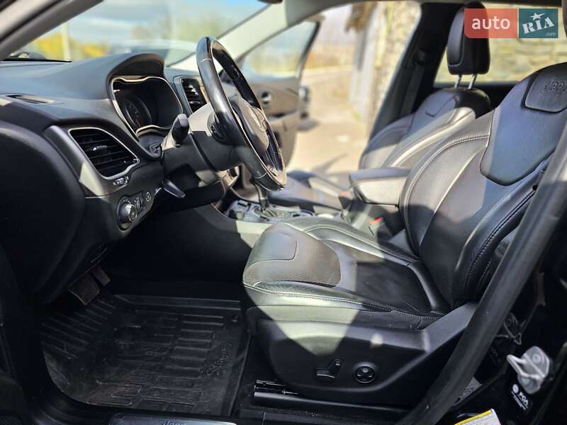 Внедорожник / Кроссовер Jeep Cherokee 2020 в Белой Церкви