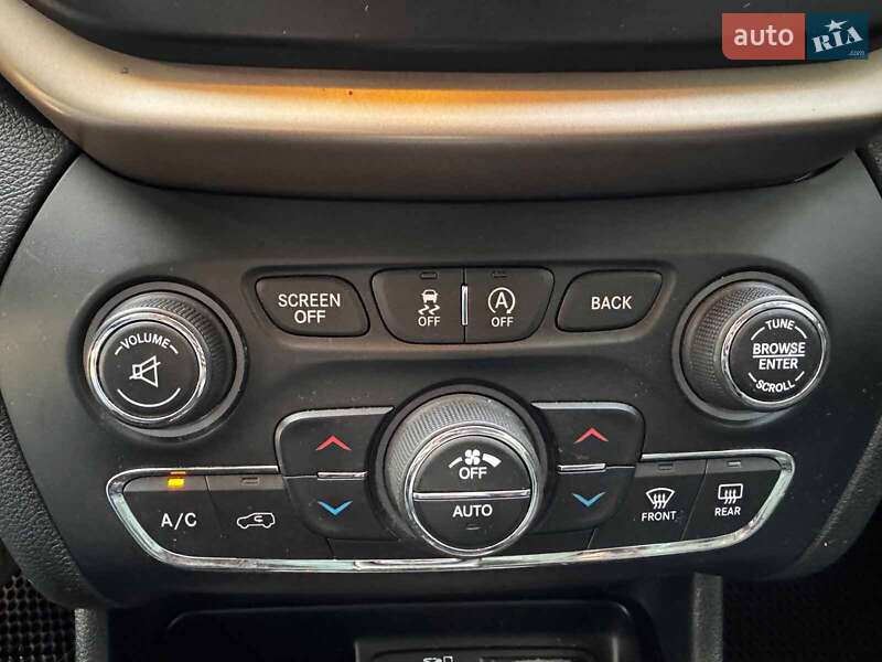 Внедорожник / Кроссовер Jeep Cherokee 2015 в Киеве фото 20 Внедорожник / Кроссовер Jeep Cherokee 2015 в Киеве