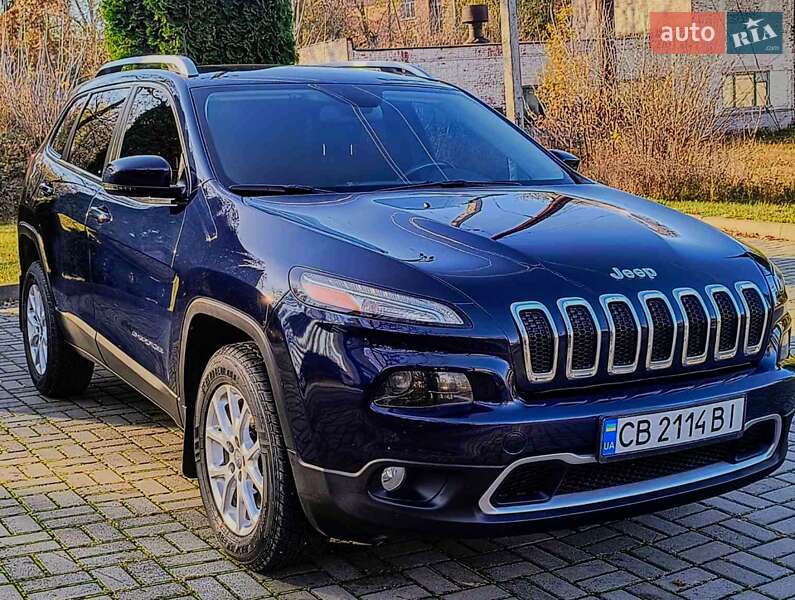 Внедорожник / Кроссовер Jeep Cherokee 2015 в Прилуках