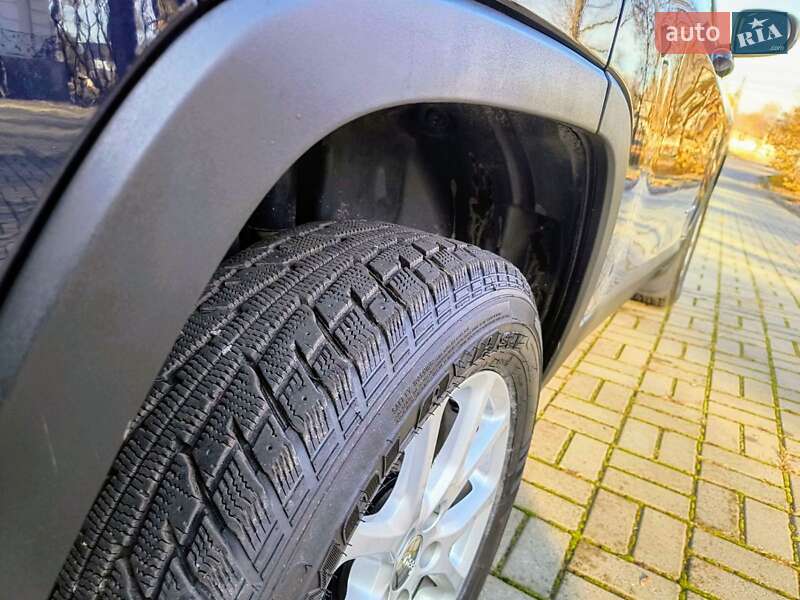 Внедорожник / Кроссовер Jeep Cherokee 2015 в Прилуках