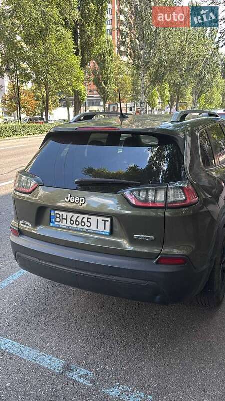 Внедорожник / Кроссовер Jeep Cherokee 2018 в Киеве