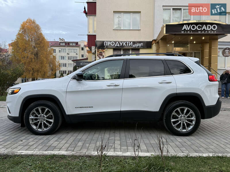 Внедорожник / Кроссовер Jeep Cherokee 2023 в Каменец-Подольском