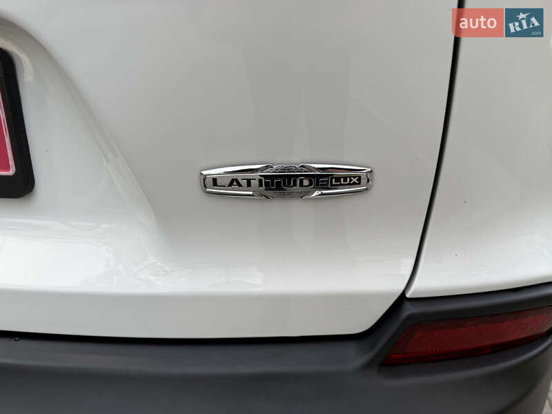 Внедорожник / Кроссовер Jeep Cherokee 2023 в Каменец-Подольском