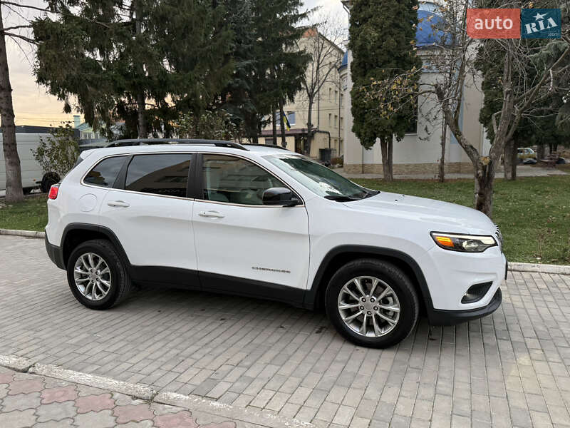 Внедорожник / Кроссовер Jeep Cherokee 2023 в Каменец-Подольском