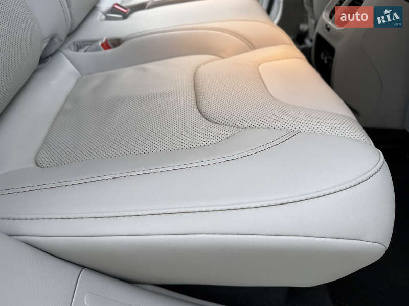 Внедорожник / Кроссовер Jeep Cherokee 2023 в Каменец-Подольском