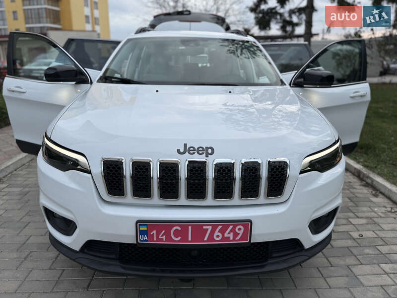 Внедорожник / Кроссовер Jeep Cherokee 2023 в Каменец-Подольском