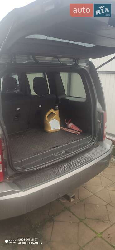 Внедорожник / Кроссовер Jeep Cherokee 2011 в Чернигове