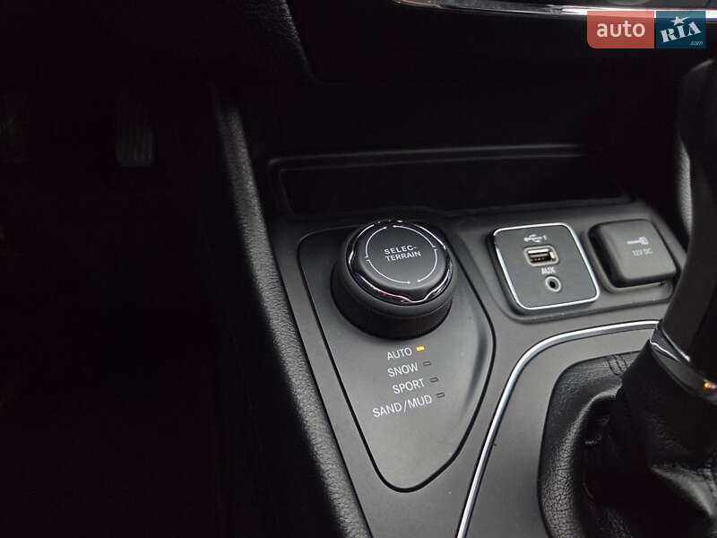 Позашляховик / Кросовер Jeep Cherokee 2021 в Києві фото 23 Позашляховик / Кросовер Jeep Cherokee 2021 в Києві