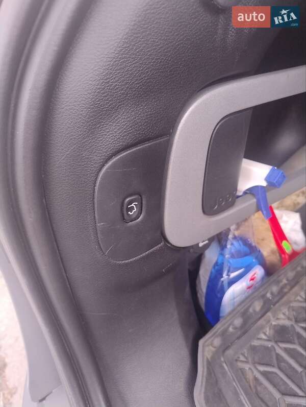 Внедорожник / Кроссовер Jeep Cherokee 2015 в Киеве фото 8 Внедорожник / Кроссовер Jeep Cherokee 2015 в Киеве