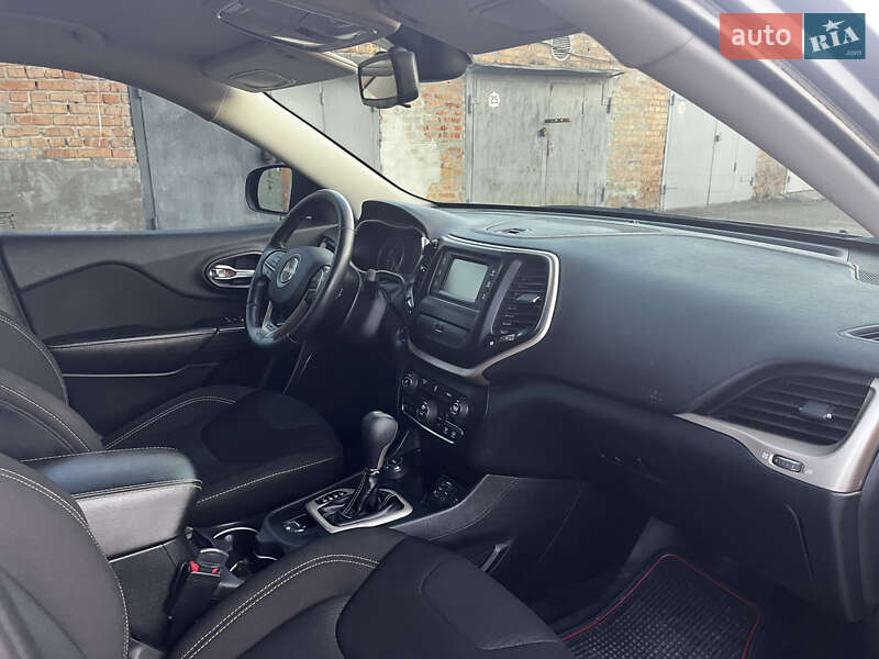 Внедорожник / Кроссовер Jeep Cherokee 2016 в Белой Церкви фото 13 Внедорожник / Кроссовер Jeep Cherokee 2016 в Белой Церкви