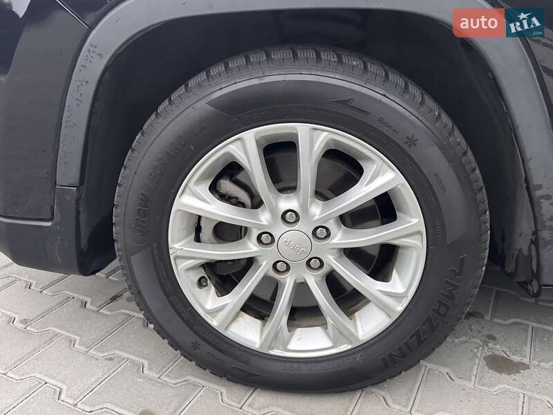 Внедорожник / Кроссовер Jeep Cherokee 2018 в Киеве