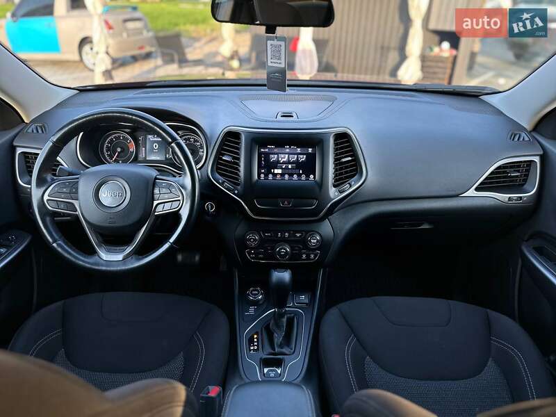 Внедорожник / Кроссовер Jeep Cherokee 2018 в Киеве