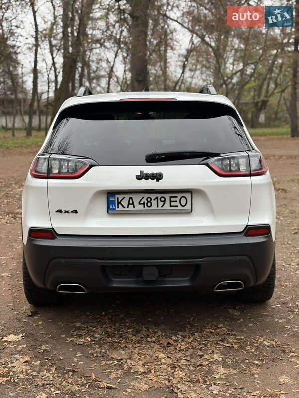 Внедорожник / Кроссовер Jeep Cherokee 2019 в Киеве