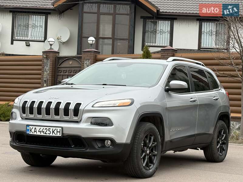 Внедорожник / Кроссовер Jeep Cherokee 2016 в Борисполе