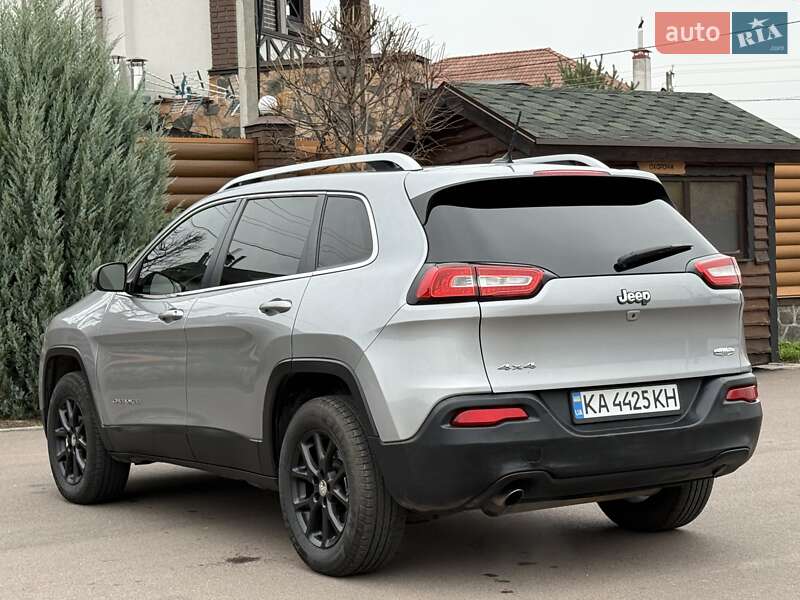 Внедорожник / Кроссовер Jeep Cherokee 2016 в Борисполе
