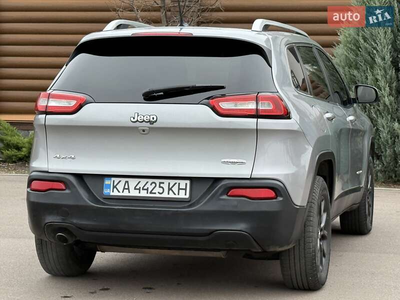 Внедорожник / Кроссовер Jeep Cherokee 2016 в Борисполе