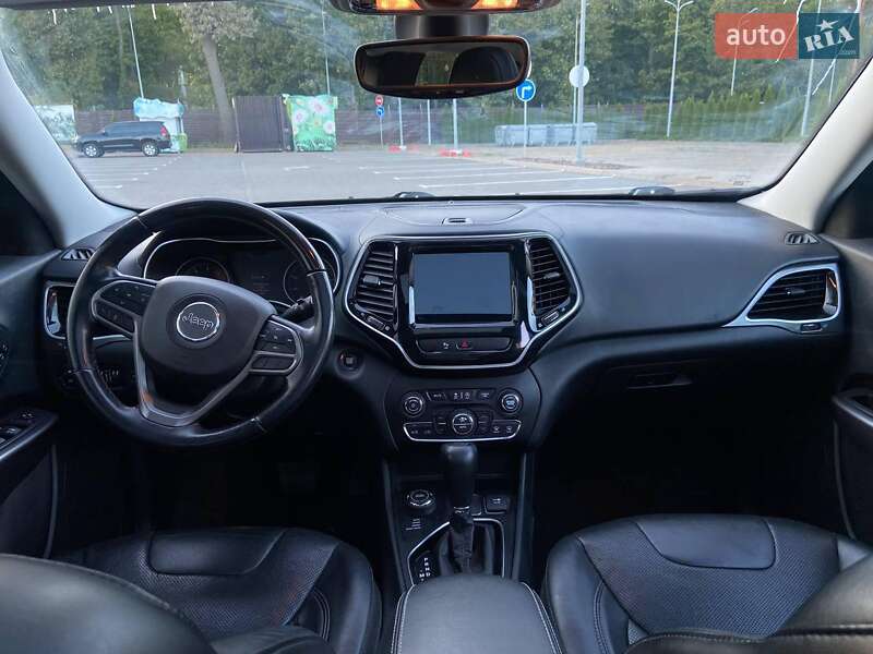Внедорожник / Кроссовер Jeep Cherokee 2018 в Киеве