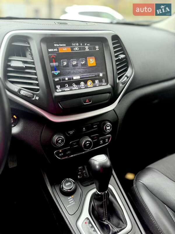 Внедорожник / Кроссовер Jeep Cherokee 2017 в Харькове