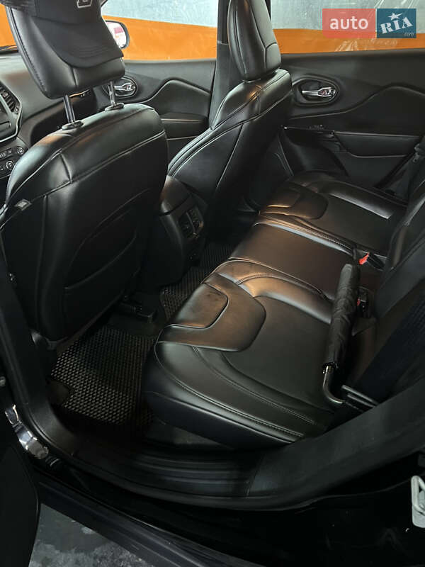 Позашляховик / Кросовер Jeep Cherokee 2019 в Рівному фото 29 Позашляховик / Кросовер Jeep Cherokee 2019 в Рівному