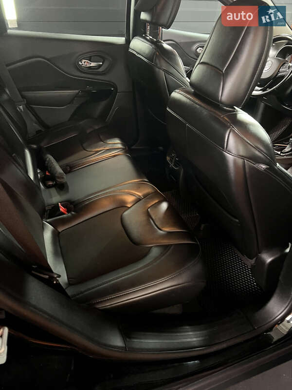 Позашляховик / Кросовер Jeep Cherokee 2019 в Рівному фото 31 Позашляховик / Кросовер Jeep Cherokee 2019 в Рівному