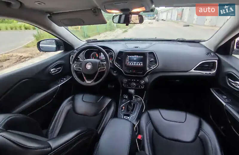 Позашляховик / Кросовер Jeep Cherokee 2019 в Хмельницькому