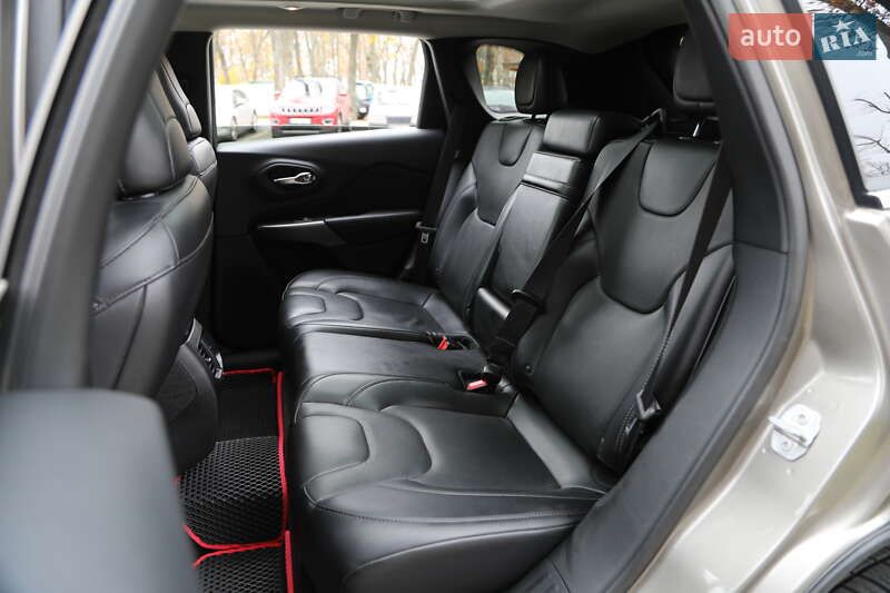 Внедорожник / Кроссовер Jeep Cherokee 2018 в Харькове фото 9 Внедорожник / Кроссовер Jeep Cherokee 2018 в Харькове