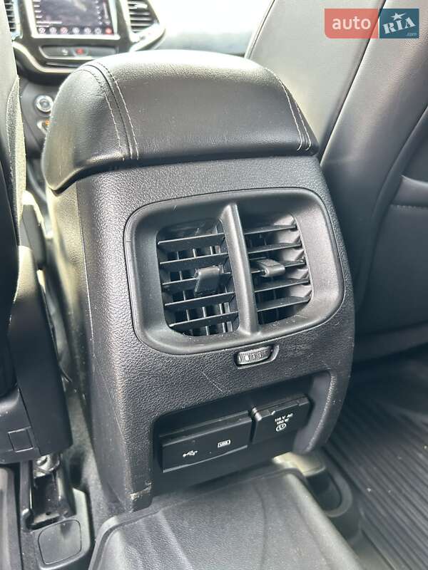 Внедорожник / Кроссовер Jeep Cherokee 2018 в Сумах фото 24 Внедорожник / Кроссовер Jeep Cherokee 2018 в Сумах